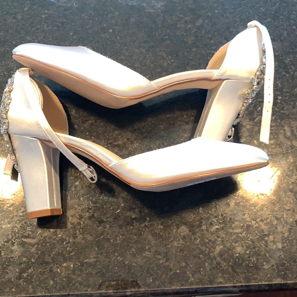 dyeable pumps wedding